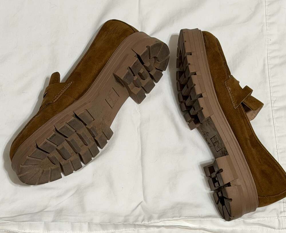 Wonderly Lana Women's Suede Lug Sole Penny Loafers - Picture 5 of 6
